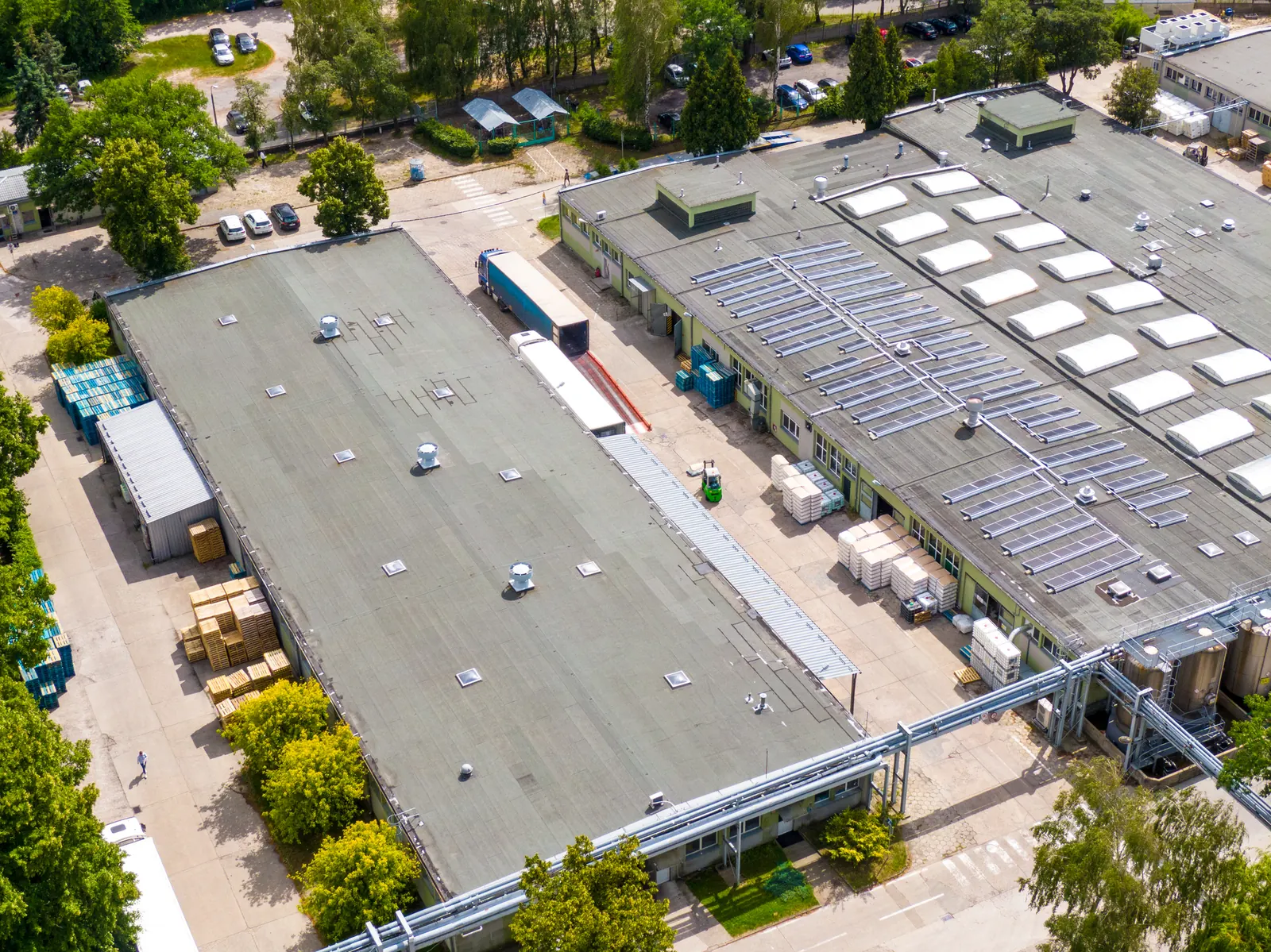 Commercial roof