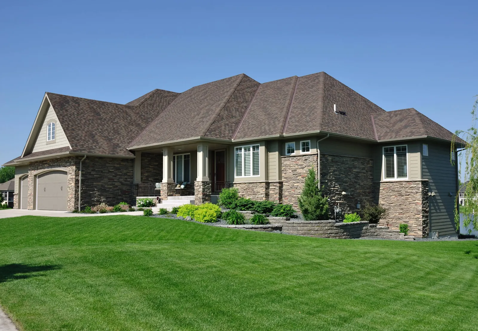 Top 5 Signs Your Roof Needs Repair